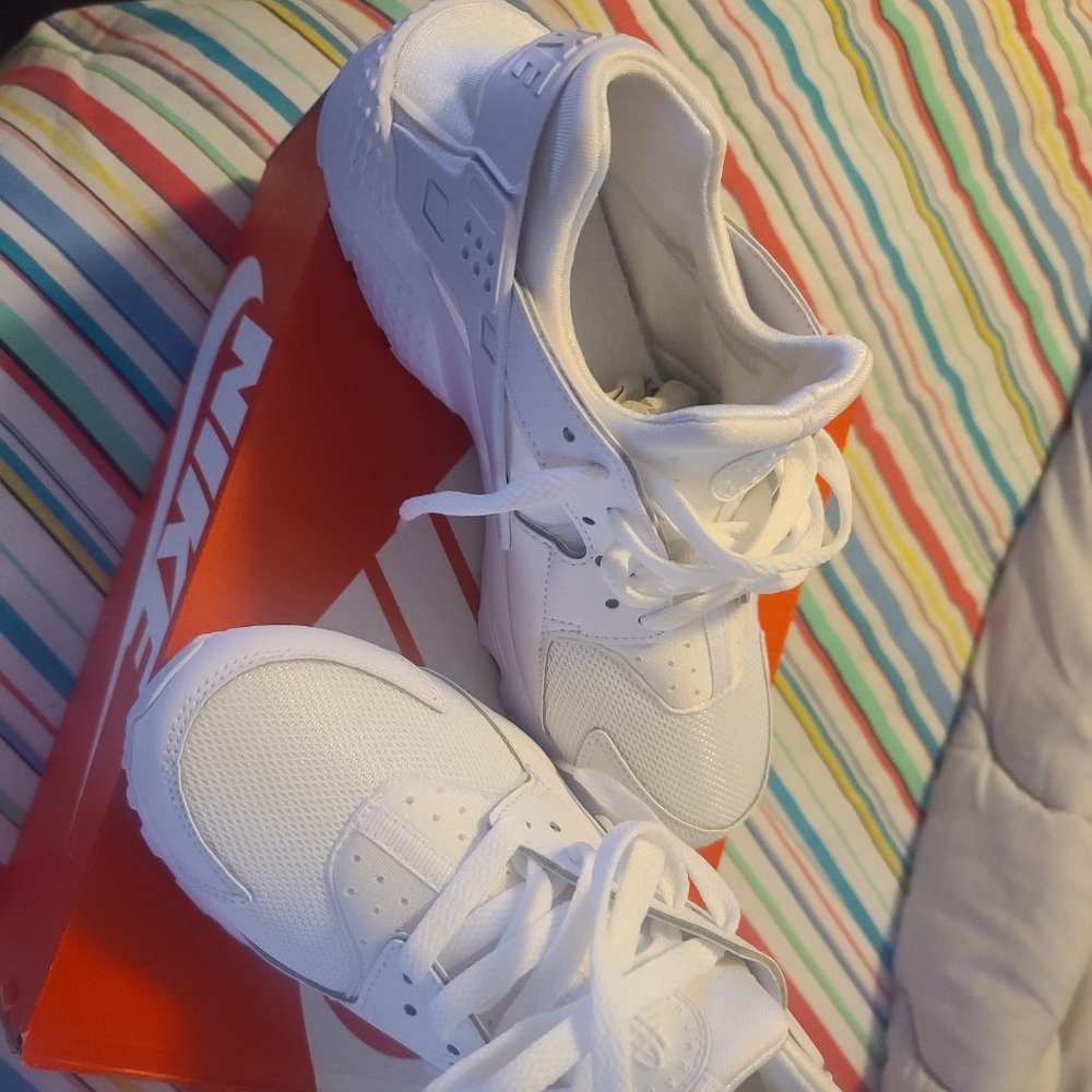 Nike  All White Huarache